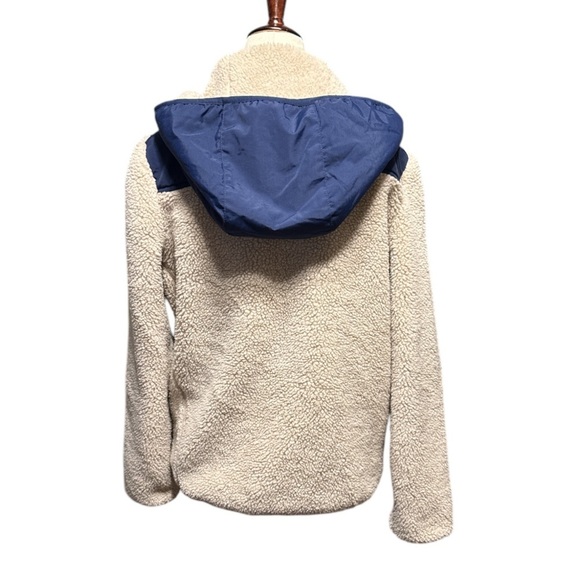 Penfield Women’s Hooded Sherpa Jakcket - Picture 2 of 6